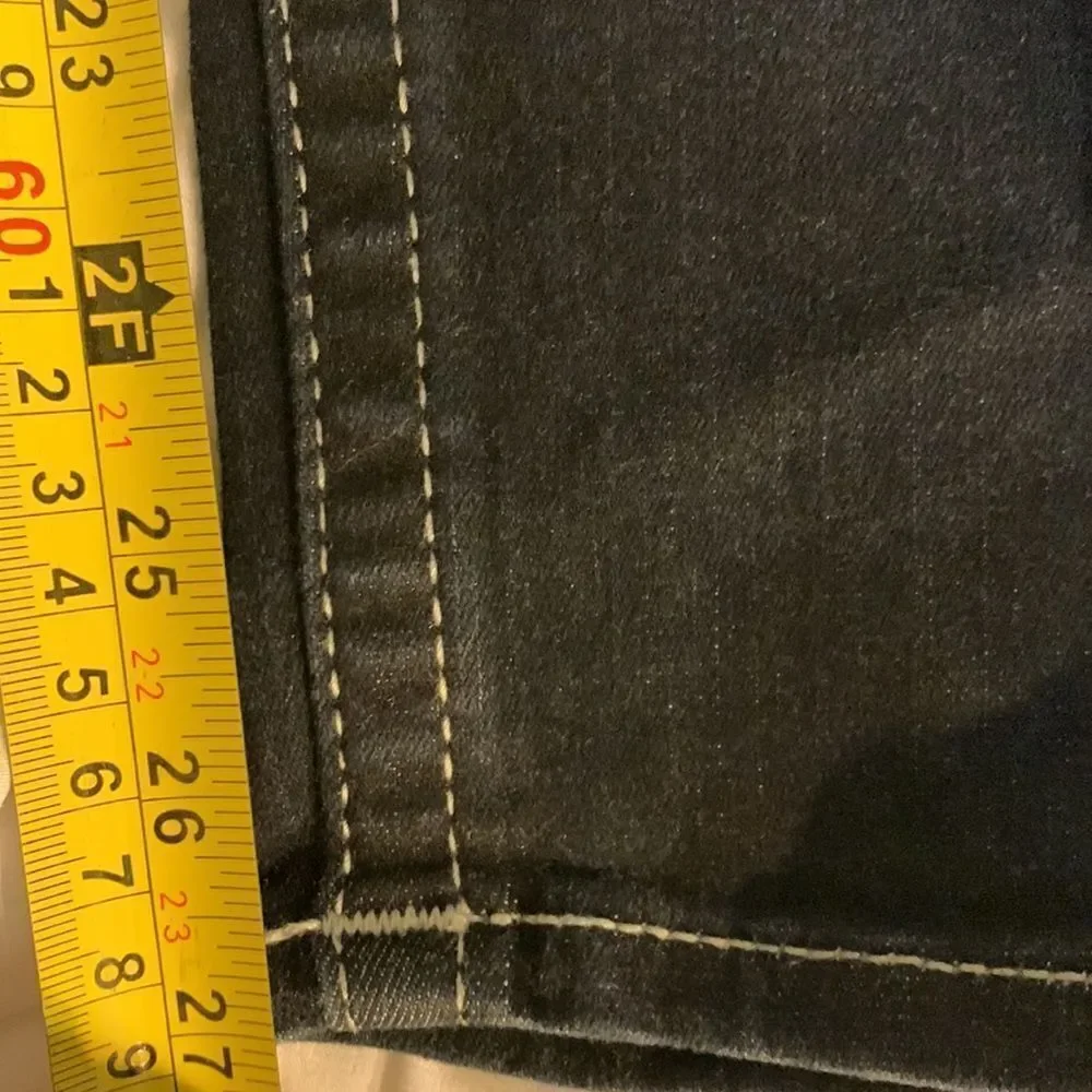 True Religion Super Skinny Size 27 Black